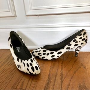 💋HOST PICK💋 Vintage calf hair animal print heels
